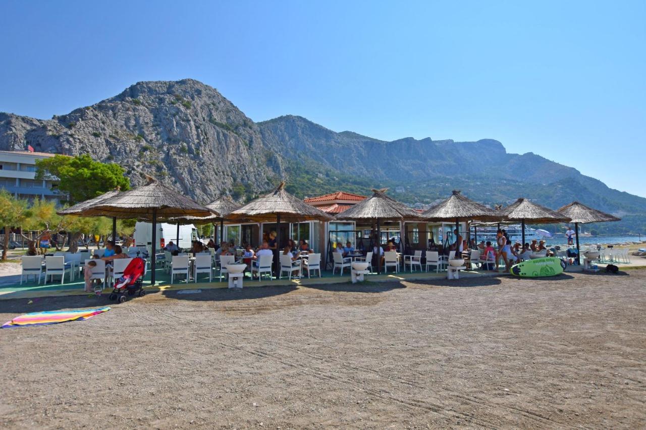 Apartment And Rooms Tatjana Omiš Exterior foto